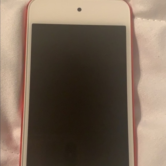 iPod Touch - Picture 1 of 3